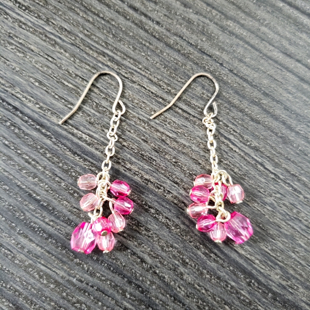 🌴 Pink glass bead earrings